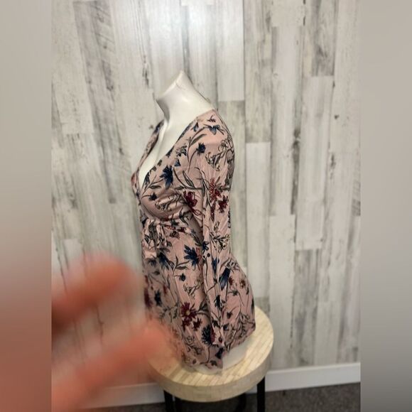 H&M Floral blouse size small - Picture 2 of 5